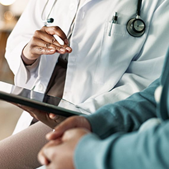 patient and doctor at an accredited surgery center in Williamsburg, VA
